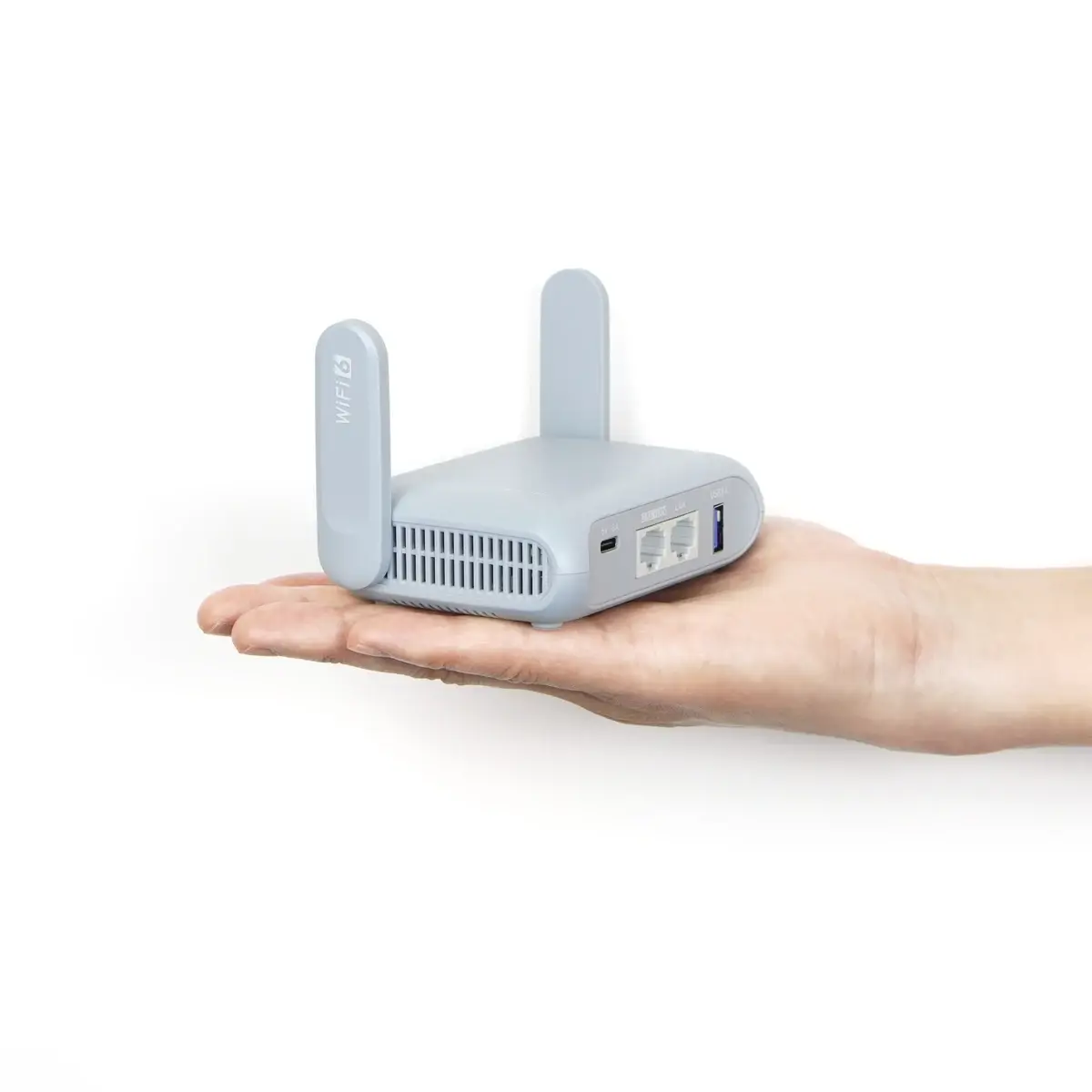 GL.iNet Beryl AX GL-MT3000 — кишеньковий розмір