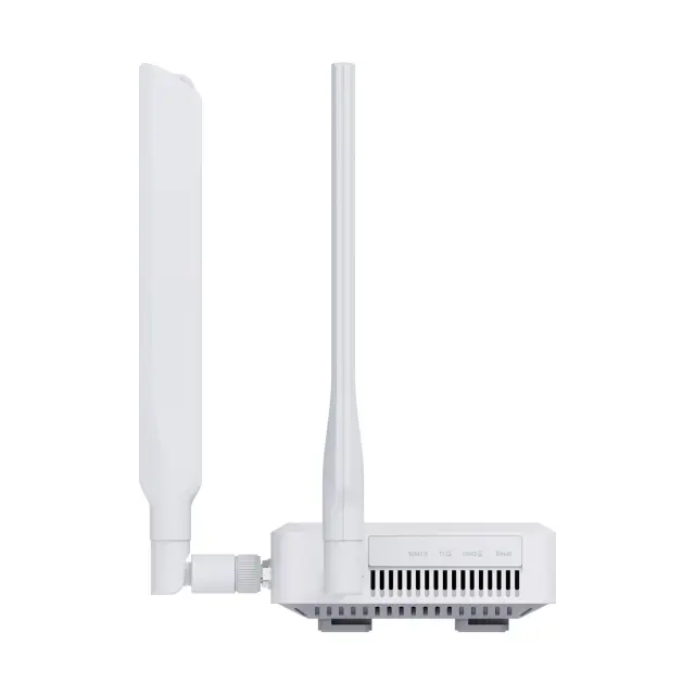 GL.iNet Spitz AX GL-X3000 — вид сбоку